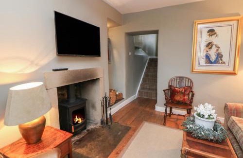 Bakewell House | Church Cottage