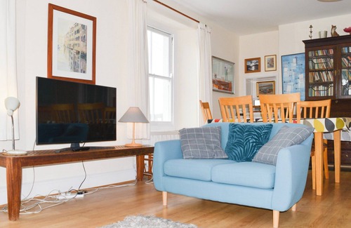 Salcombe Cottage | CHURCH ST 1 UPPER APARTMENT