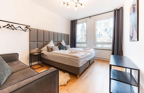 Altstadt Apartment | Church View Modern Apartment in the heart of Koblenz