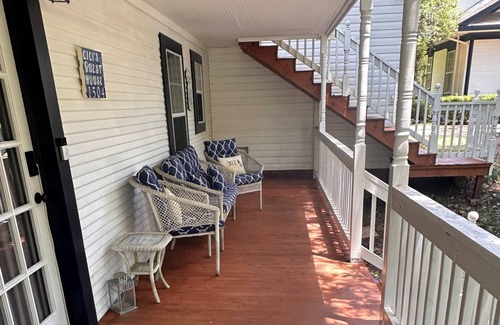 Laurel Cottage | Cici's Guest House Top rated stay in Laurel