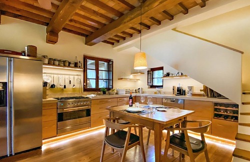 Roccalbegna Apartment | Ciliegia, Poderone, Roccalbegna, Grosseto and Maremma