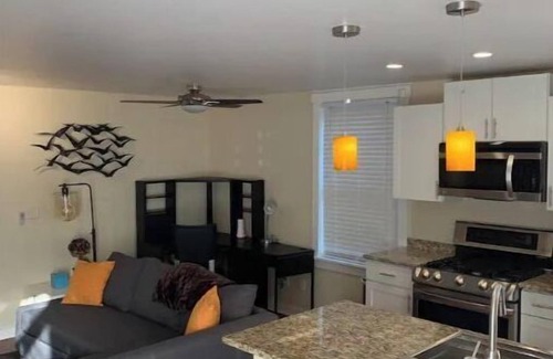 Mount Auburn Apartment | Cincinnati Oasis with Patio UC/Downtown