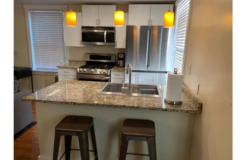 Mount Auburn Apartment | Cincinnati Oasis with Patio UC/Downtown