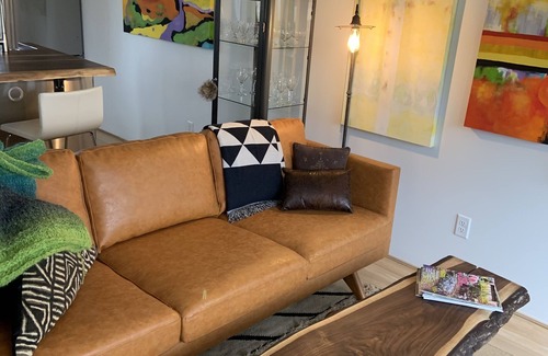 Keene House | Cinderella’s Guest House
