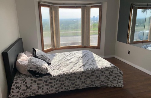 Southeast Calgary Bed & Breakfast | Cindy