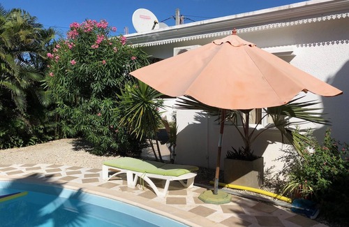 La Preneuse House | Cinnamon: Charming bungalow 5 mins walk from the beach and shops
