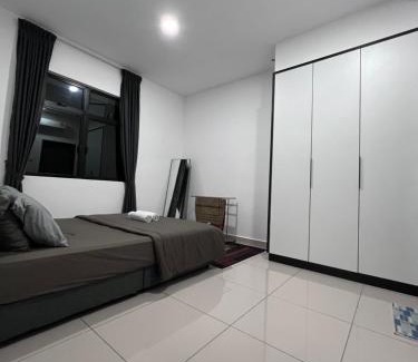 Bandar Penawar Apartment | Cinta Staycation Desaru 3B2B POOL