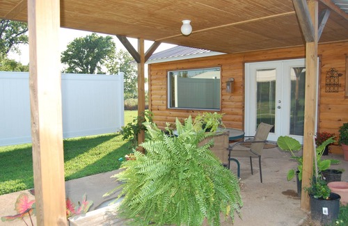 Grand Saline Cabin | Circle P Cabins - First Monday Trade Days - Now with 4 cabins on 3 acres