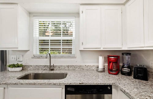 Sonesta West House | Circle Town hm near the golf course