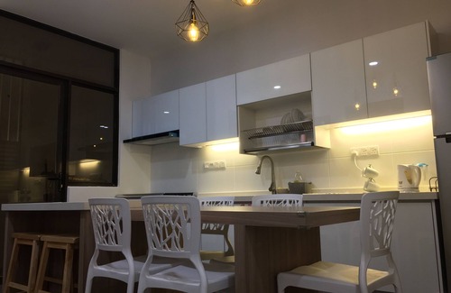 Downtown George Town House | Citadel Suites Georgetown