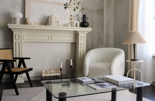 Uptown Apartment | CitizenNomad: Modern Sanctuary Uptown + King Bed