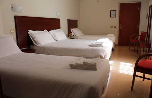 Melilli Hotel | Città Della Notte