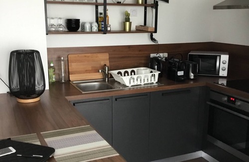 Saint-Pol-de-Leon Apartment | City center apartment with terrace at the foot of the cathedral.