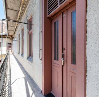 Inner City Budapest Apartment | City Center Paulay Ede Street 1BR Apartment