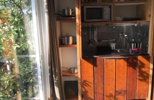 Lisbon Old Town Apartment | City Center, Sun, Charm with Terrace and Fireplace