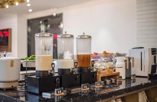 Lingshan County Hotel | City Comfort Premier Hotel Qinzhou Lingshan Traditional Chinese Medicine Hospital Gymnasium