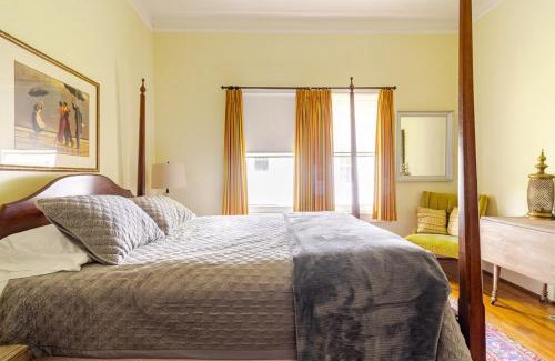 LaFayette House | City Cottage on Main Street In North GA