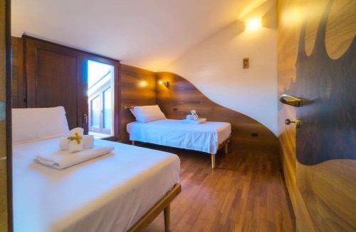 Civitanova Marche Apartment | City Heart - Patio Parking AC Wif