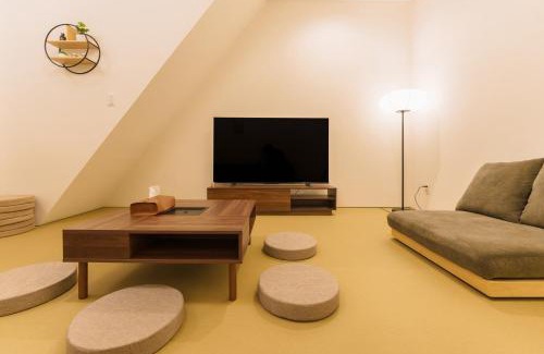 Higashinari Apartment | City House 暁 -akatsuki-