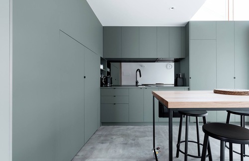 South Launceston House | City Lights & Tiny Delights: Near CBD & Parking