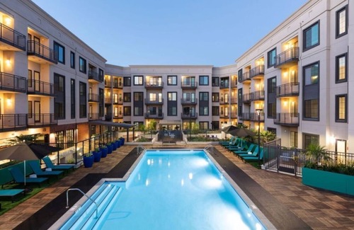 Downtown Condo | City Living w Resort Comforts – 1BR at 300 Railway