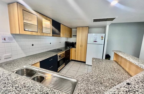 Townsville Apartment | City living with Ocean Views - Highpoint Apartments