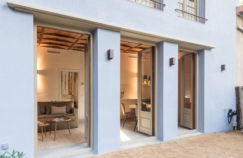Old Town Apartment | City Oasis by la Comuna