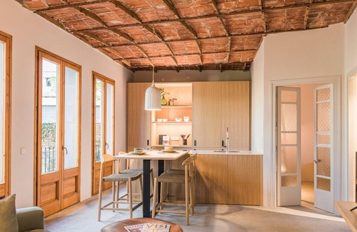 Old Town Apartment | City Oasis by la Comuna