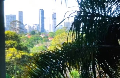 Artarmon Apartment | City Oasis - terrific location & district viewsn