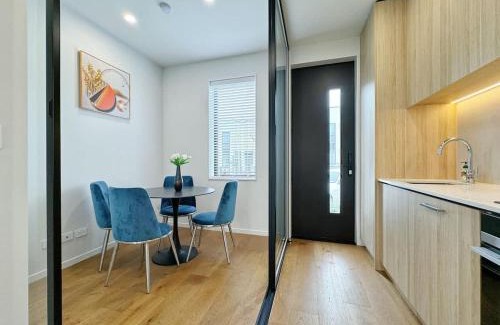 Grey Lynn House | City & Ponsonby Center Side 2 BDR Townhouse vs AC