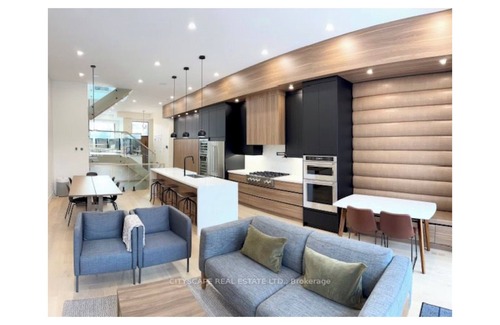 Old East York House | City Sanctuary: Stay & Unwind!