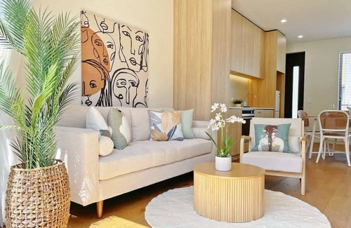 Grey Lynn Condo | City Serenity 2BR Townhouse vs AC|Backyard|Parking