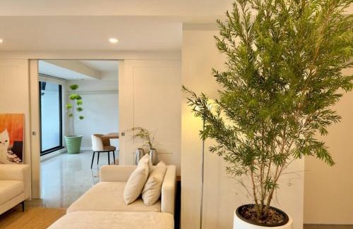 Silom Apartment | City Skyline Views 2-bed 2-bath, Center of Silom