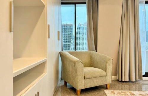 Silom Apartment | City Skyline Views 2-bed 2-bath, Center of Silom