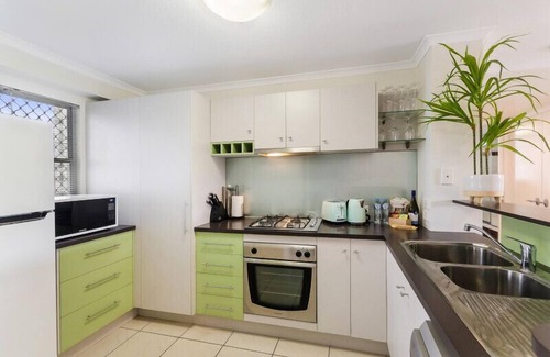 Townsville Apartment | City Stadium Apartment on the riverfront