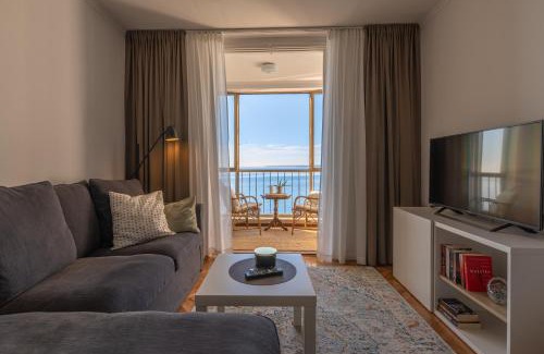 City Center Apartment | City Vibes Apartment with Balcony and Spectacular View