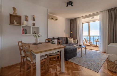 City Center Apartment | City Vibes Apartment with Balcony and Spectacular View