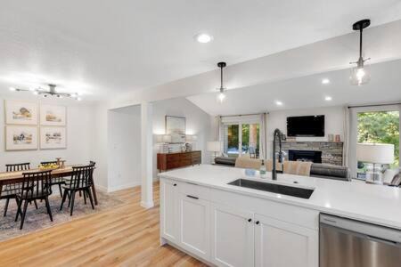 Boise House | City View Foothills Home