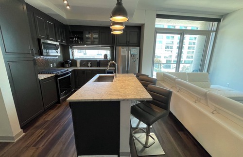 Uptown Condo | Cityscape Views at America Airline Center W/Free Parking/Stars, Mavs, Concerts