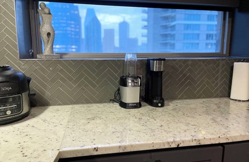 Uptown Condo | Cityscape Views at America Airline Center W/Free Parking/Stars, Mavs, Concerts