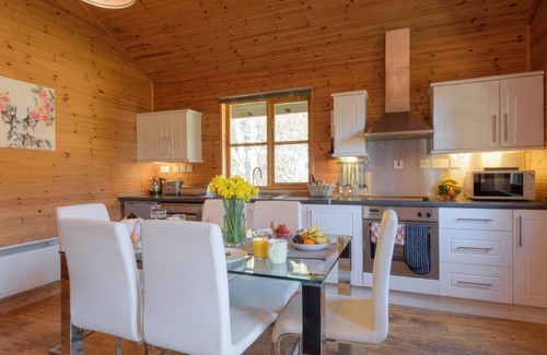 Banchory Cottage | Clachnaben - sleeps 6 guests in 3 bedrooms