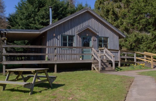 Banchory Cottage | Clachnaben - sleeps 6 guests in 3 bedrooms