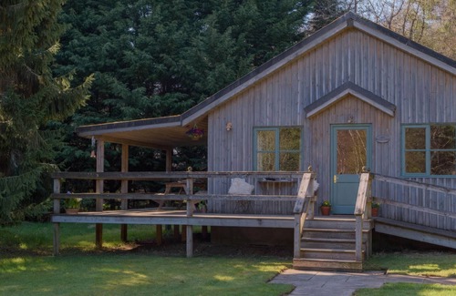 Banchory Cottage | Clachnaben - sleeps 6 guests in 3 bedrooms