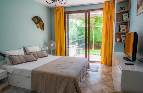 Vitosha District Apartment | Claire Apartment with Garden