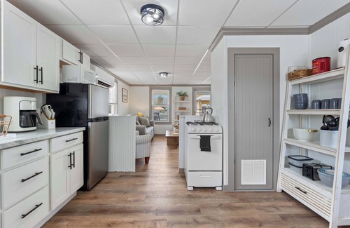 Hampton Cabin | Clam Cove - Heart of Hampton Beach!