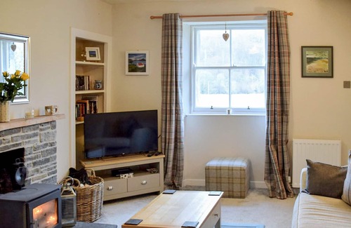 Tomich Cottage | Clamhan Cottage is located in the small rural village of Tomich with amazing views of the countrysid