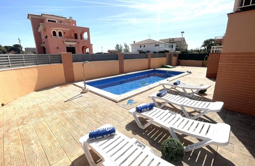L'Hospitalet de l'Infant Villa | CLARA villa con piscina privada al lado de la play