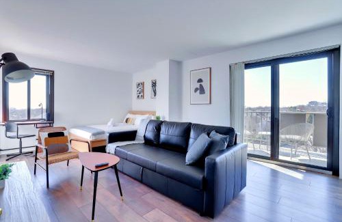Court House Apartment | Clarendon Gem - Sleek Executive Studio Near Metro