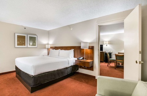 Hanover Hotel | Clarion Hotel BWI Airport Arundel Mills