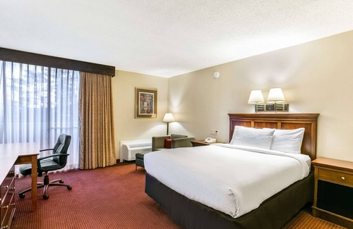 Hanover Hotel | Clarion Hotel BWI Airport Arundel Mills